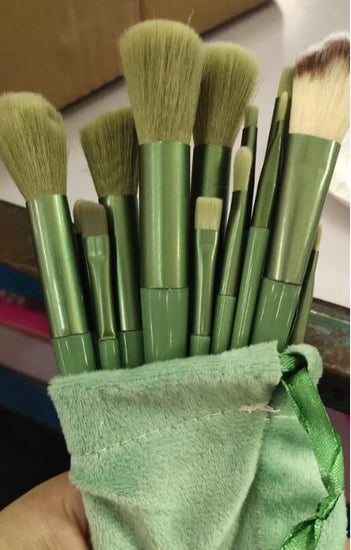 13-Piece Cosmetic Brush Set For Women  Professional Makeup Brush Kit