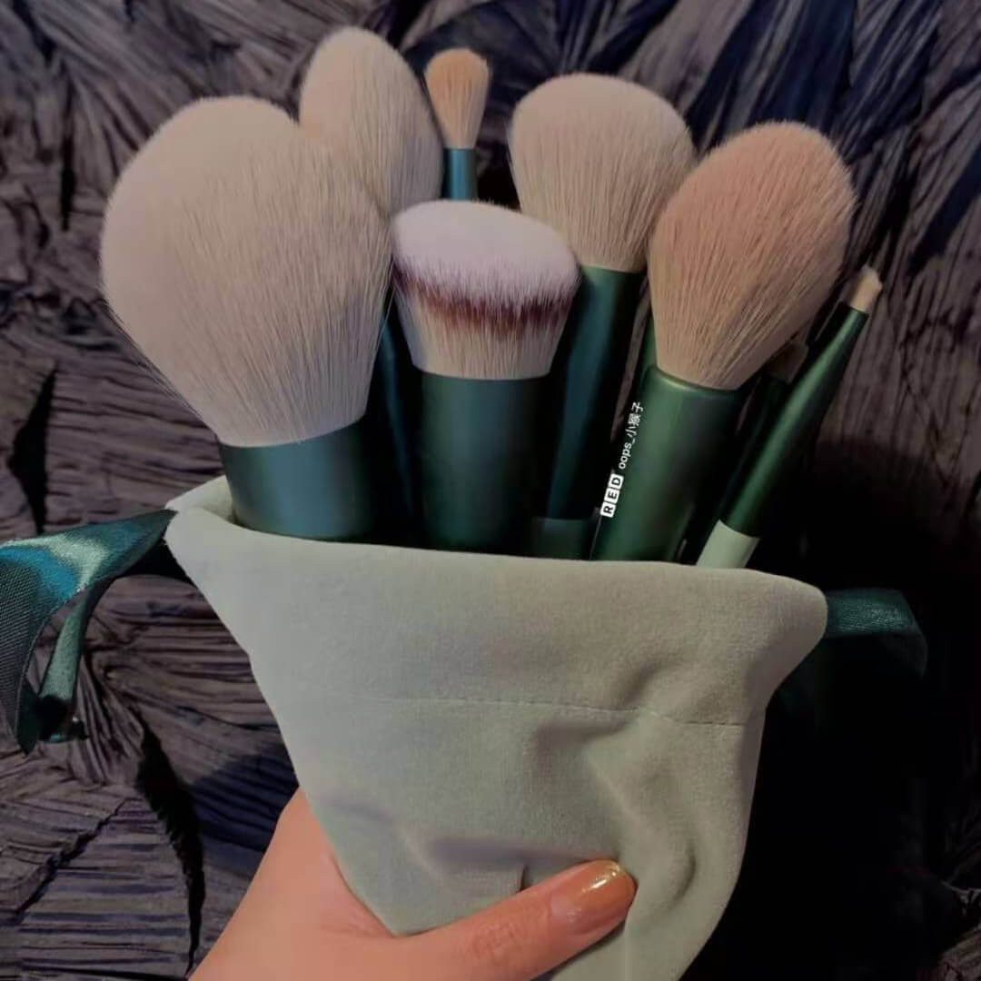 13-Piece Cosmetic Brush Set For Women  Professional Makeup Brush Kit